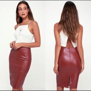 Lulu’s She’s Irresistible Vegan Leather Wine Pencil Skirt NEW S
